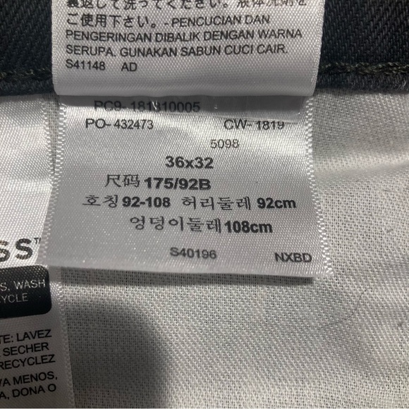 LEVI’S 541 Sz 36 x 32 Athletic Fit 100% Cotton Tapered Leg Jeans Steel Dark Grey - Picture 12 of 16